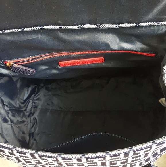 😍😍Authentic Tommy Hilfiger unisex backpack - Picture 8 of 8